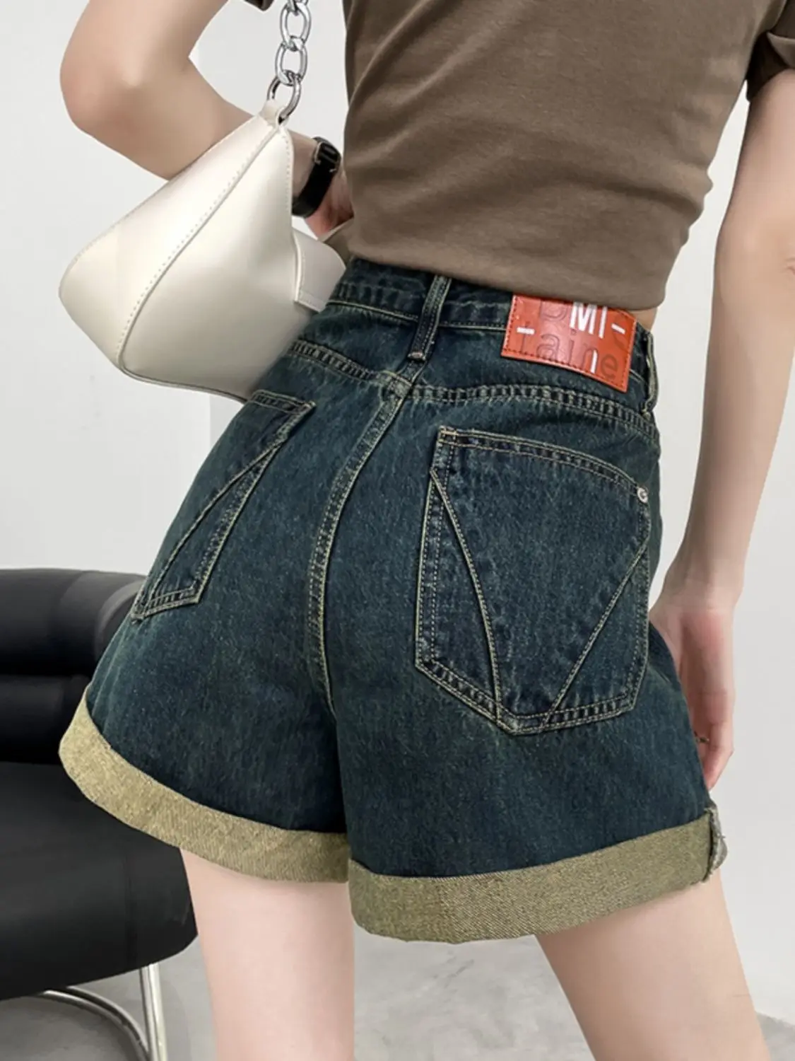 女性のための古いレトロなデニムショートパンツ薄いホットガールズワイドレッグハイウエストストレートAライン