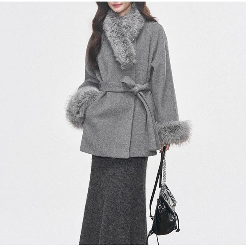الكورية مزاجه الفراء طوق الدانتيل متابعة معطف المرأة 2025 شتاء جديد سيدة بسيطة ومتعددة الاستخدامات ركاب منتصف طول سترة #2