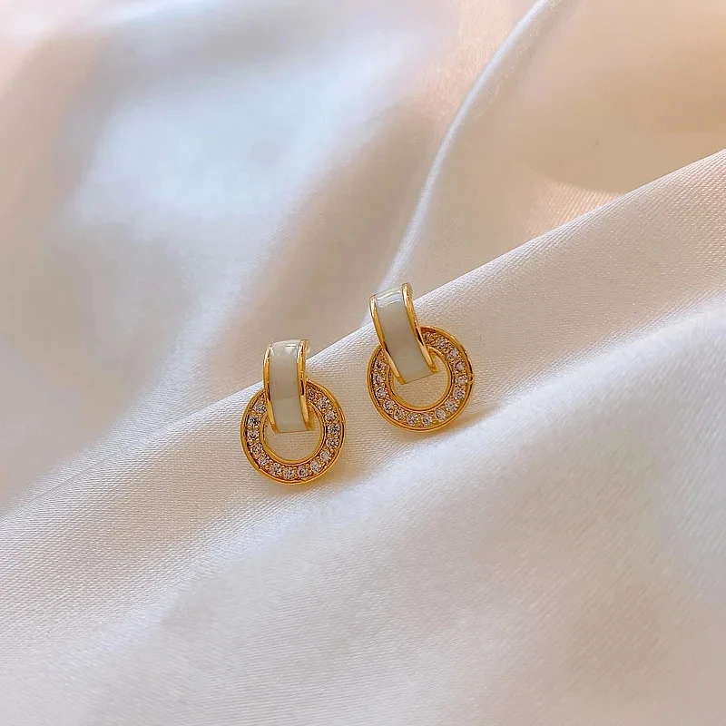 Korean White Drip Oil Circular Stud Earrings for Women Exquisite Sparkling Crystal Geometric Round Earrings Party Jewelry Gifts