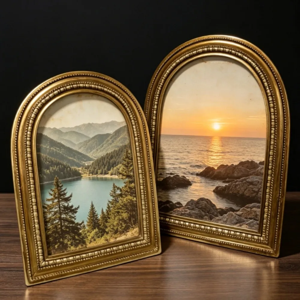 Resin Construction Arched Picture Frame with Balanced Proportions for Complementing Contemporary and Vintage Interiors