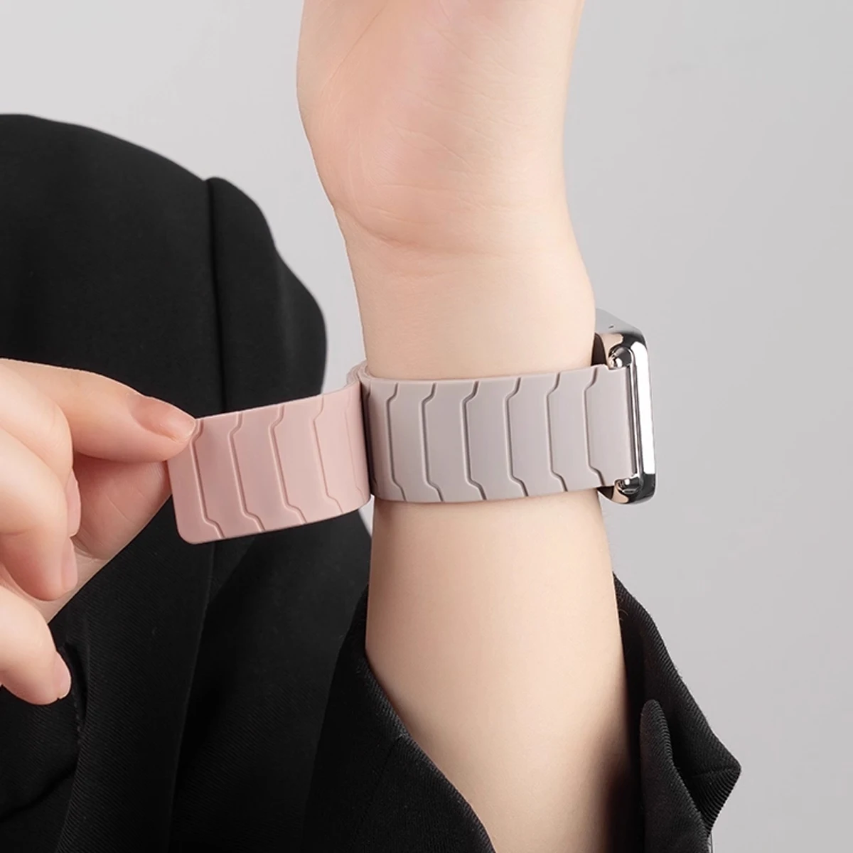 Magnetic Loop Strap for Fitbit Watch Versa 4/3 Two Color Silicone Band for Versa 2/1 Sport Bracelet Replacement Wristband