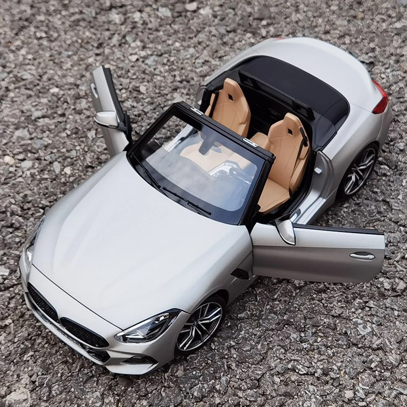 Diecast 1:18 Scale Z4 2019 Silver Alloy Car Simulation Model Classic Convertible Sports Fan Gift Collection Hobby Toys Car Model