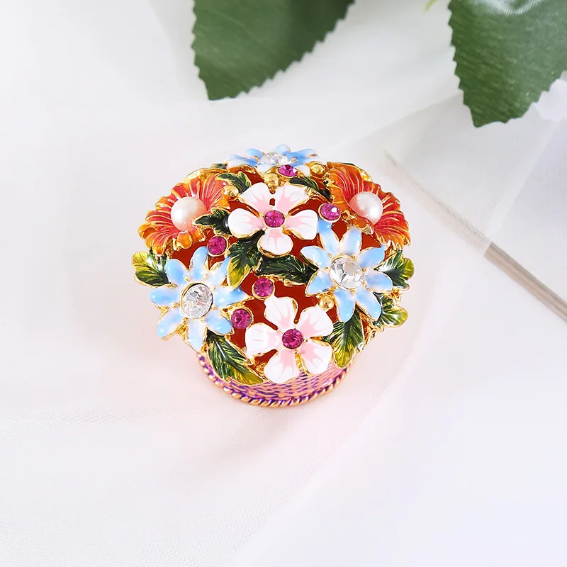 Enamel colored gold-plated diamond inlaid jewelry box metal ornament