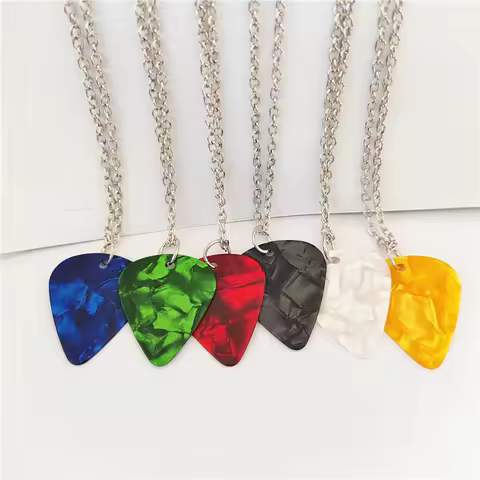 New Eddie Guitar Pick Necklace Heart Pendant Necklace Horror Things Guitar Pick Pendant Necklace Cosplay Jewelry Gift