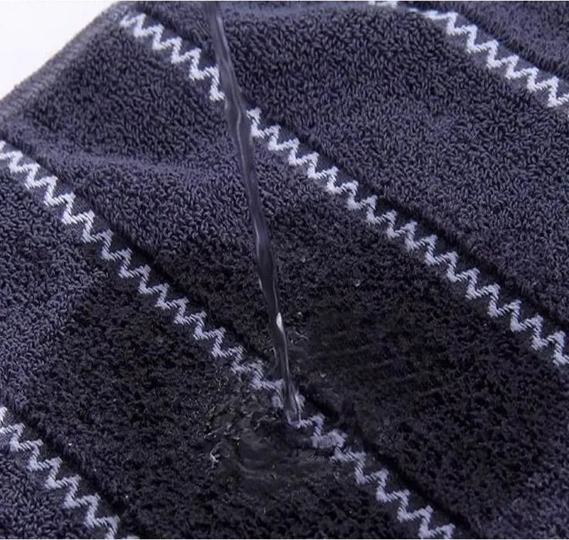 Haushalts-Reinbaumwollhandtuch Schnelltrocknend Superweich Superabsorbierend Verdicktes Erwachsenen-Badetuch Paar-Großhandtücher – Detail 8