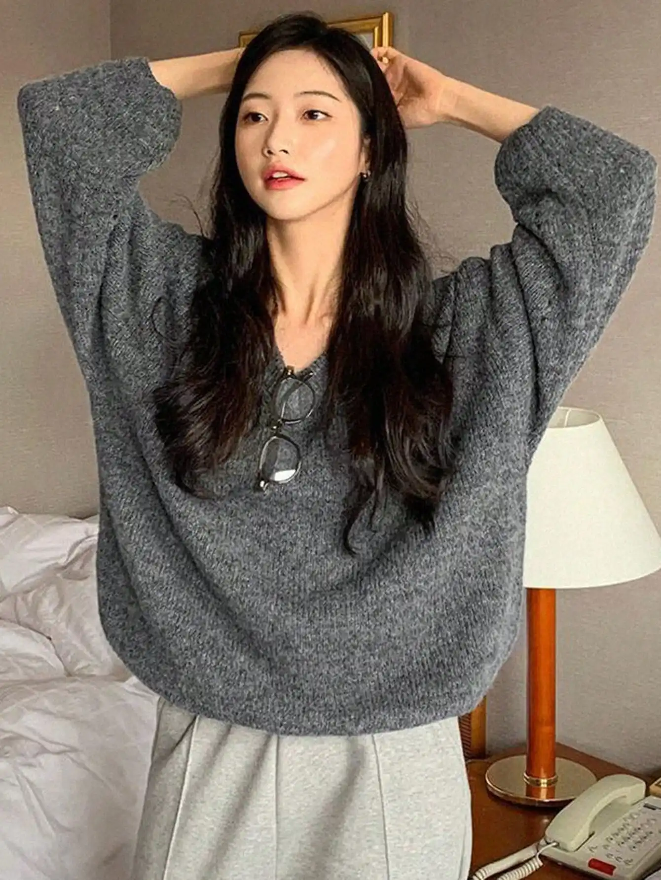 

Women's Oversized V-Neck Knit Sweater Soft Loose Long Sleeve Casual Pullover Gray