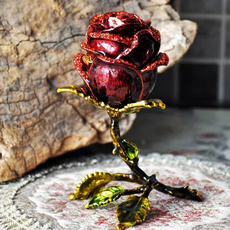 Creative Light Luxury Rose Ornament Jewelry Box Retro European Metal Handicrafts Valentine's Day Gift Home Decoration Декор