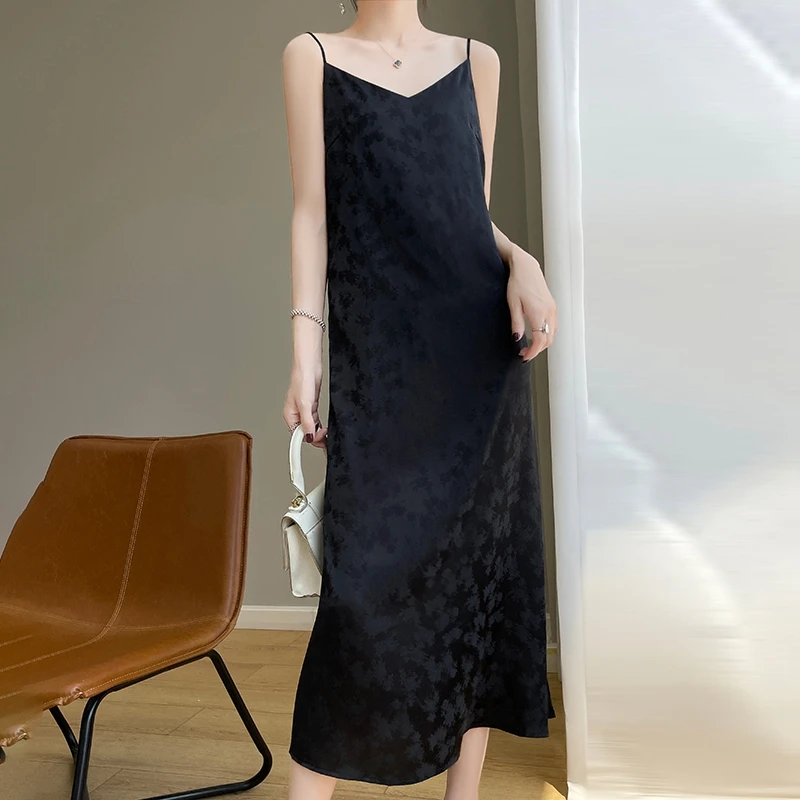 

2025 Summer New High end Ice Silk Strap Dress with Acetate Satin Solid Color High waisted Printed V-neck Loose Dress