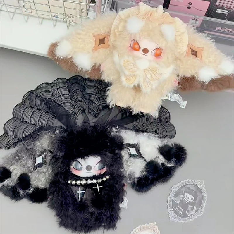 

SIINONO The Promise Seeker & The Twilight Warden V2 Limited Edition Hanging Card Pale & Nocturnal Moth Vinyl Plush Doll Pendants