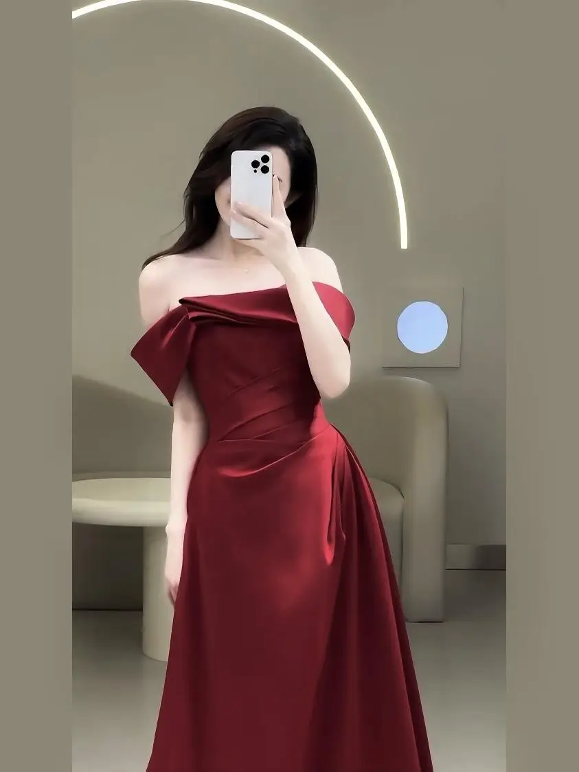 

Красное свадебное платье на одно плечо для женщин, для помолвки, ужина, вечеринки, длинная юбка, корейский стиль, полиэстер, весна 2025