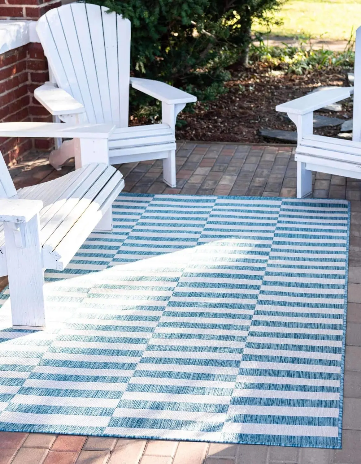 

Outdoor Striped Collection Area Rug - Striped (5' 1" x 8' Rectangle, Light Aqua/Ivory)