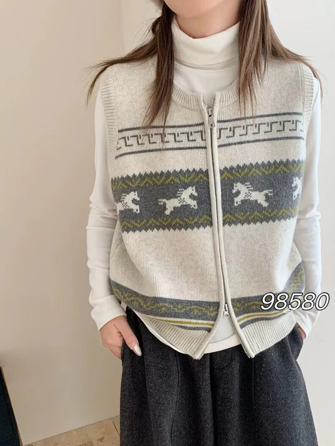 Women's Fashionable Sweetened Floral Double Zipper Warm Vest Spring Autumn 2026 New Korean Style Inner Wear Shoulder Bared