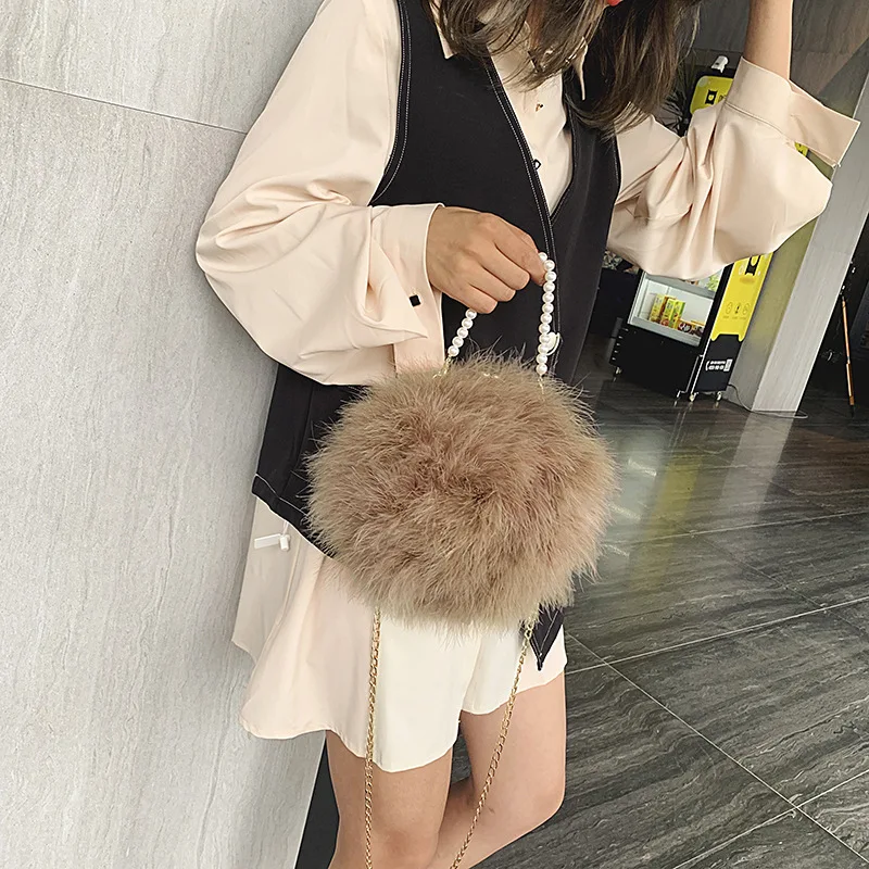 Luxury Fur Pearl Bag Women Luxury Designer Ostrich Feathers Round Evening Party Bag Famous Brand Handbags Fall Winter Purses