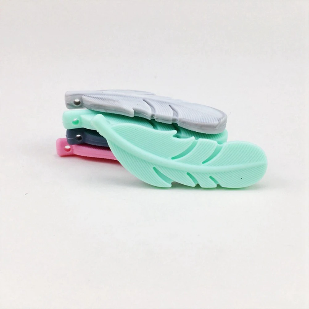 

Green Silicone Teether Chew Teething Relief Gum Massager Non-Toxic Soft Nursing Pendant Safe Gift For New Mom