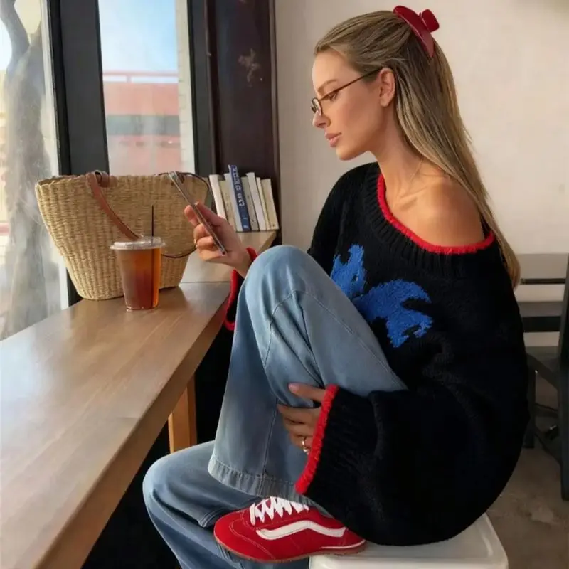 

Kiss Fish Cartoon Knitted Crop Sweater Women Long Sleeve O-neck Pullover Female Loose Black White Pink Color Chic Jumper