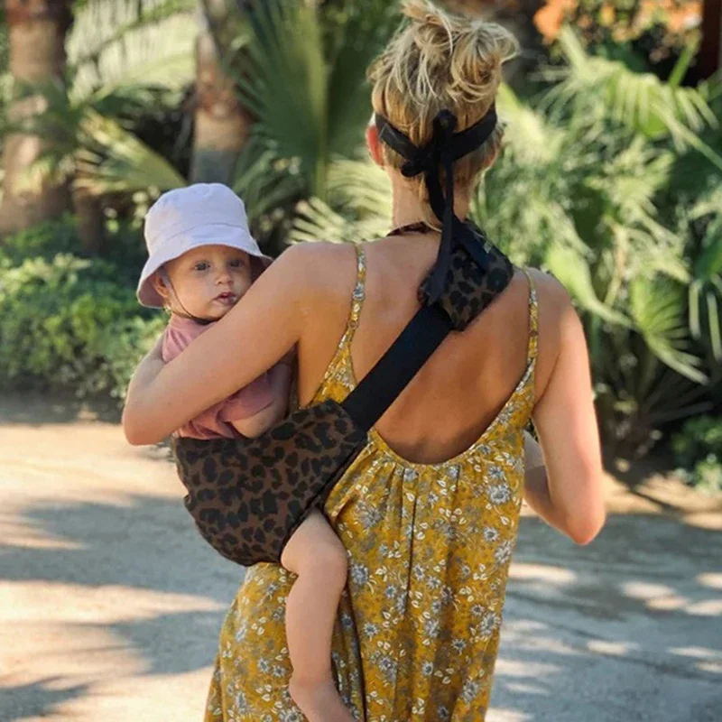 

Baby Carrier Outdoor Safety Harness, Portable and Simple Leopard Print Front Hugging Baby Artifact Waist Stool Belt