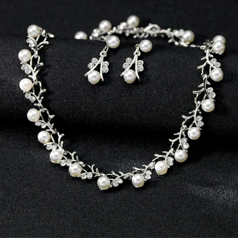 Luxury Rhinestone Pearls Choker Necklace Sets for Women Bridal Jewelry Sets Bracelet Earrings Bridal Costume Jewelry Fashion