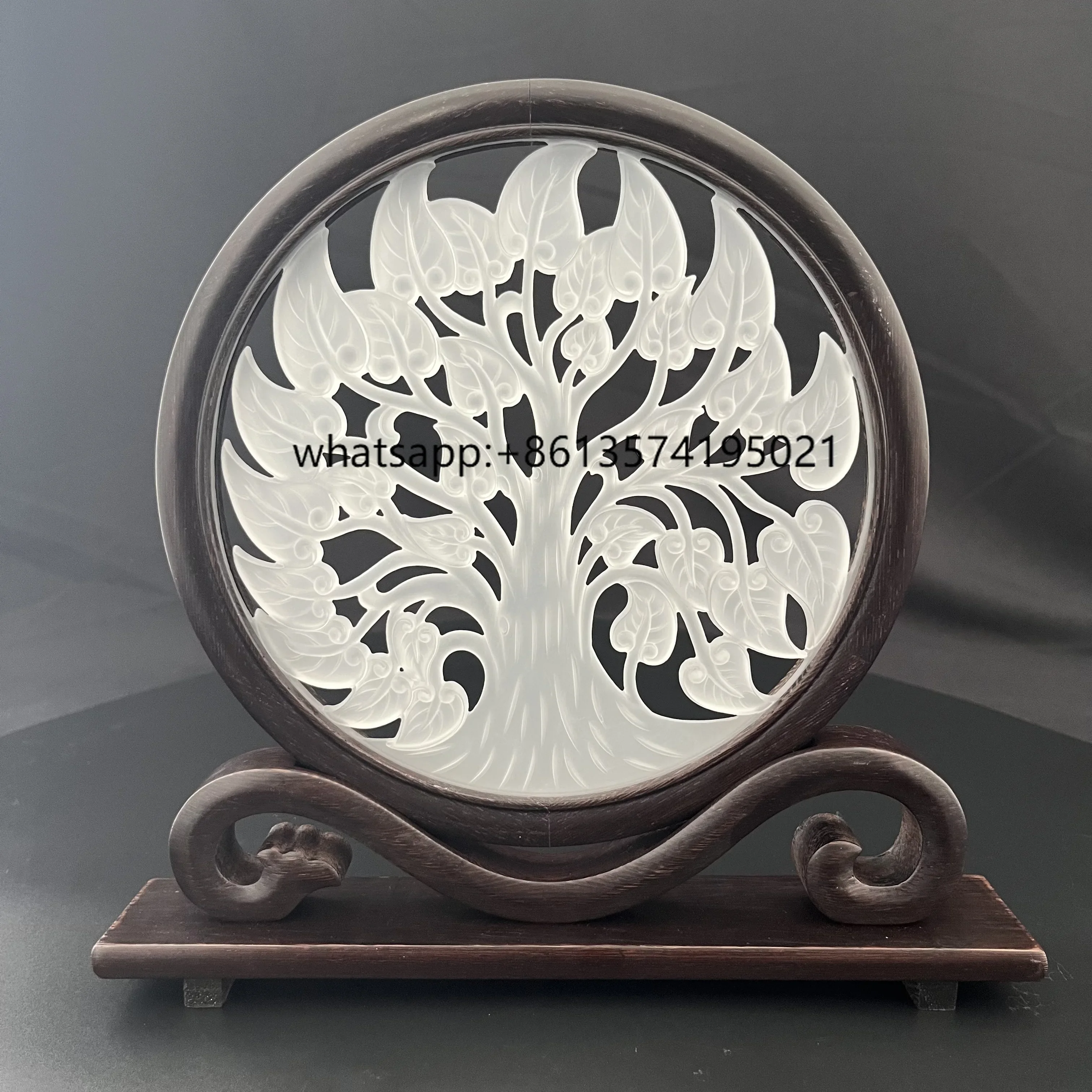 

TNature Quartz Glass Carved Handicrafts