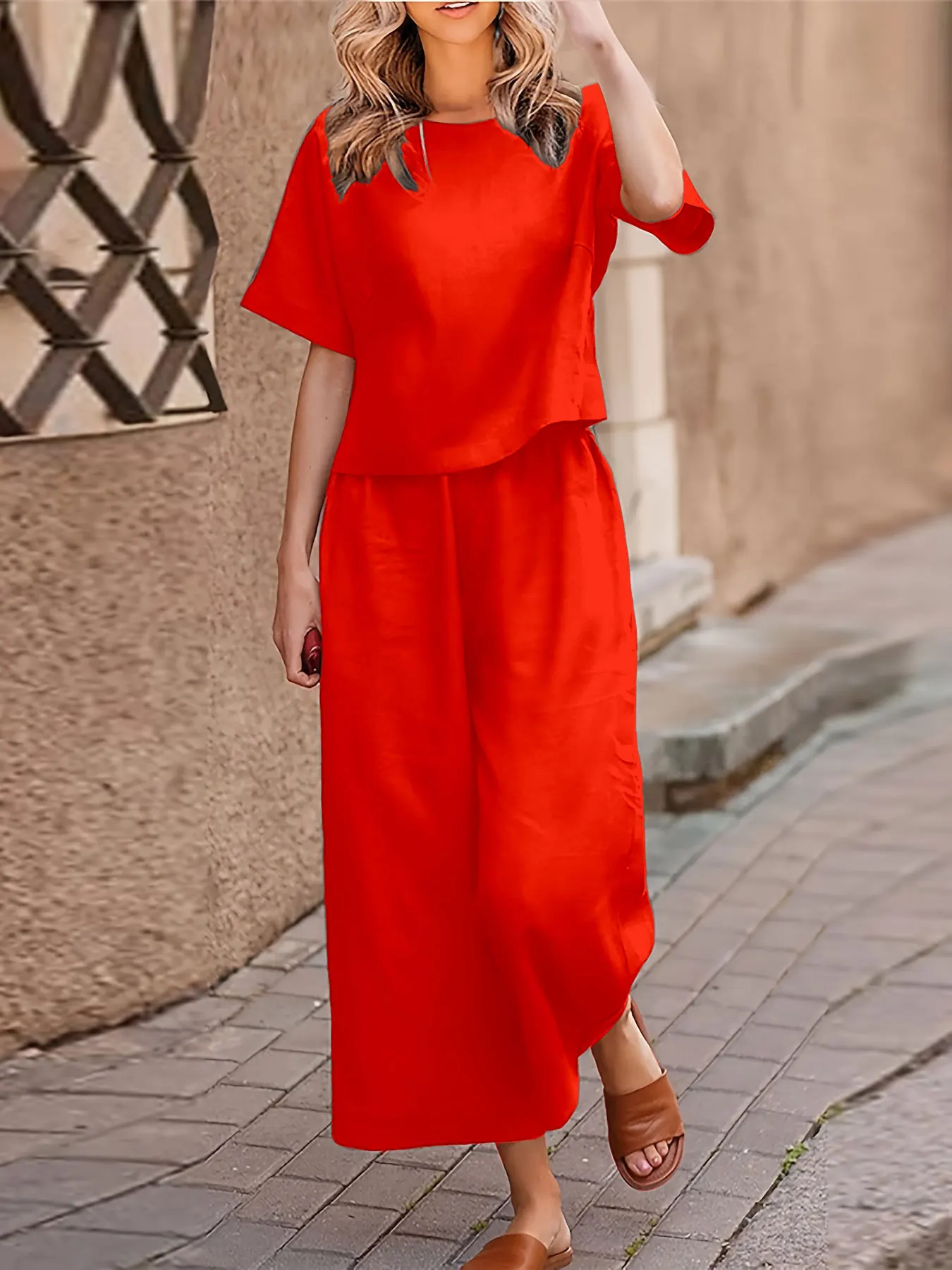 Plus Size Women's Casual Two-piece Set Suit Solid Color Short-sleeved T-shirt Trousers Two-piece Set Loose Crewneck