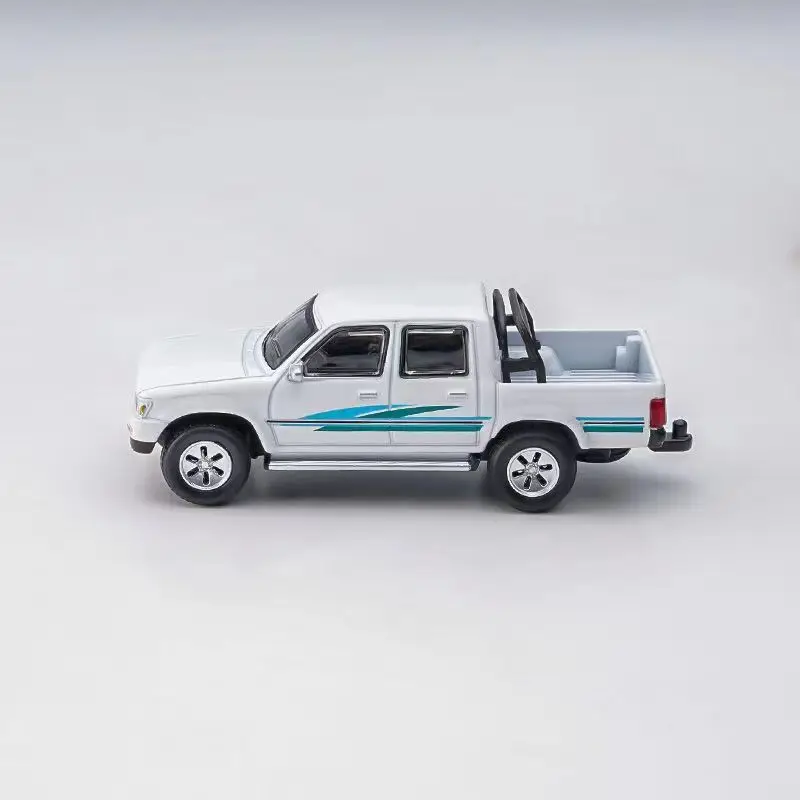 1/64 Toyotas Hilux Alloy Pickup Car Model Diecast Metal Off-road Vehicle Car Model High Simulation Miniature Scale Kids Toy Gift