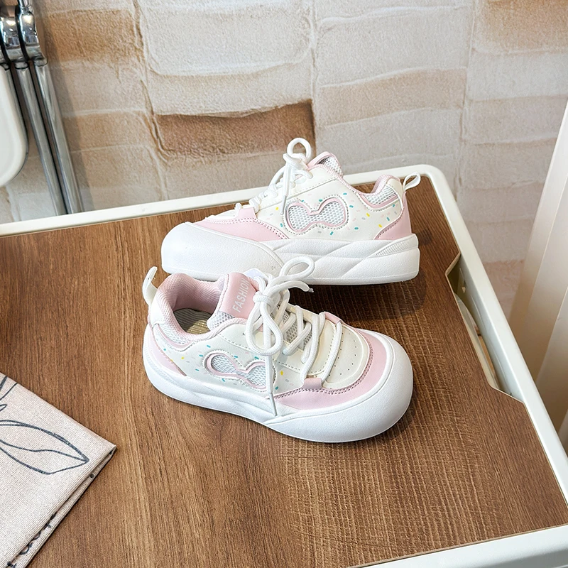 

New Girls' Sports Shoes 2025 New Spring and Autumn Children's Shoes Breathable Casual Board Shoes Soft Soled Girls' Single Shoes