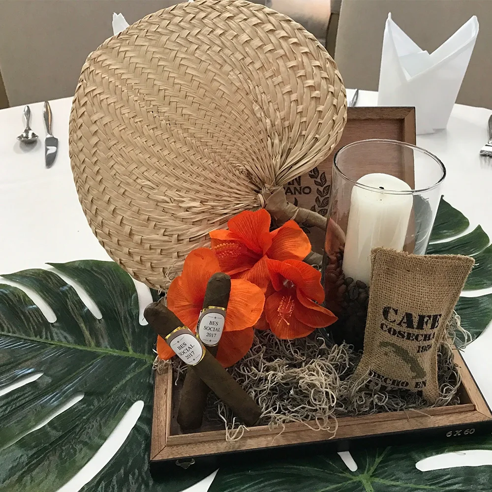 Handmade Natural Palm-leaf Fan for Wedding Decor Guest Favor Curved Handle Straw-woven Cattail Fans Summer Cooling Farmhouse