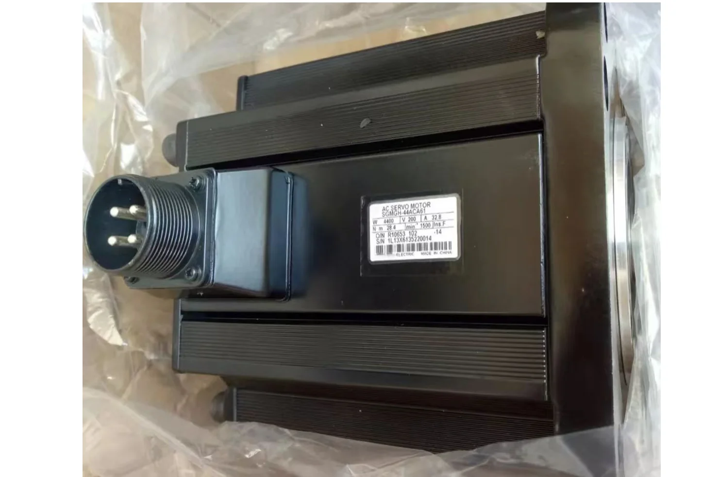 

New SGMGH-44ACA61 AC Servo Motor SGMGH44ACA61