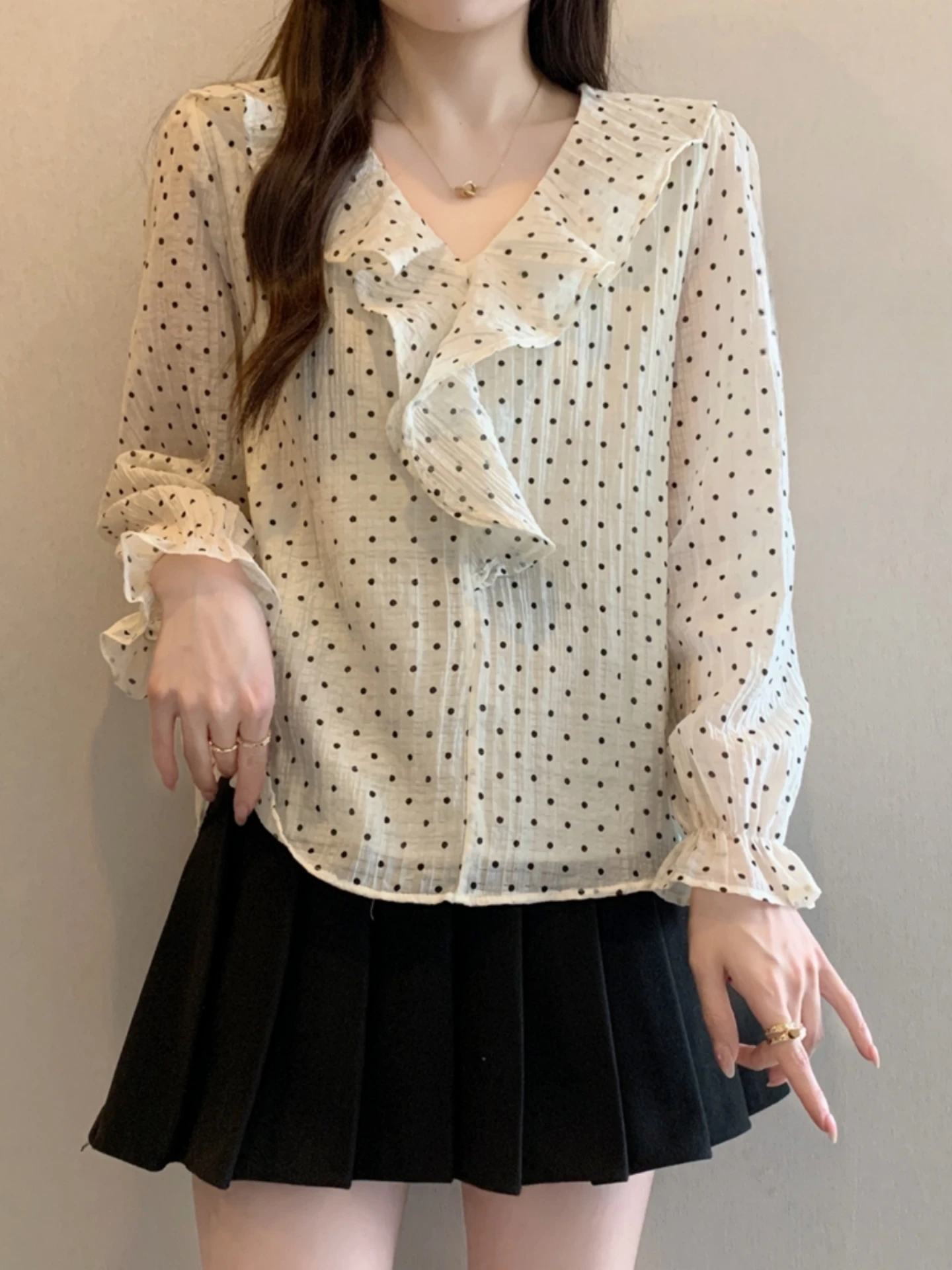 

Slimming Polka Dot Short Sleeve V Neck Long Shirt Women's Spring Autumn plus Size Fashionable Korean Style Pleated Blouse