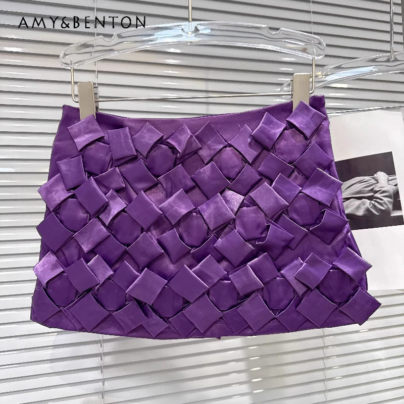 

Новые модные женские юбки весна 2026: винтажный дизайн, объемное плетение, фиолетовый атлас, А-силуэт