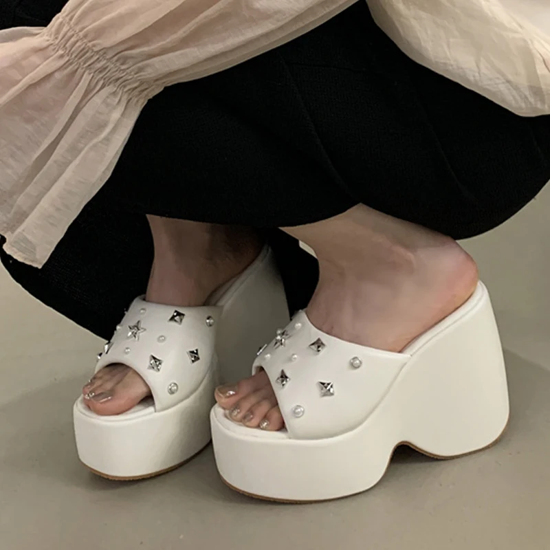 Liyke High Quality Cozy Soft Leather Wedges Heels Platform Slipper Women Fashion Metal Rivets Designer Sandal Female Party Shoes
