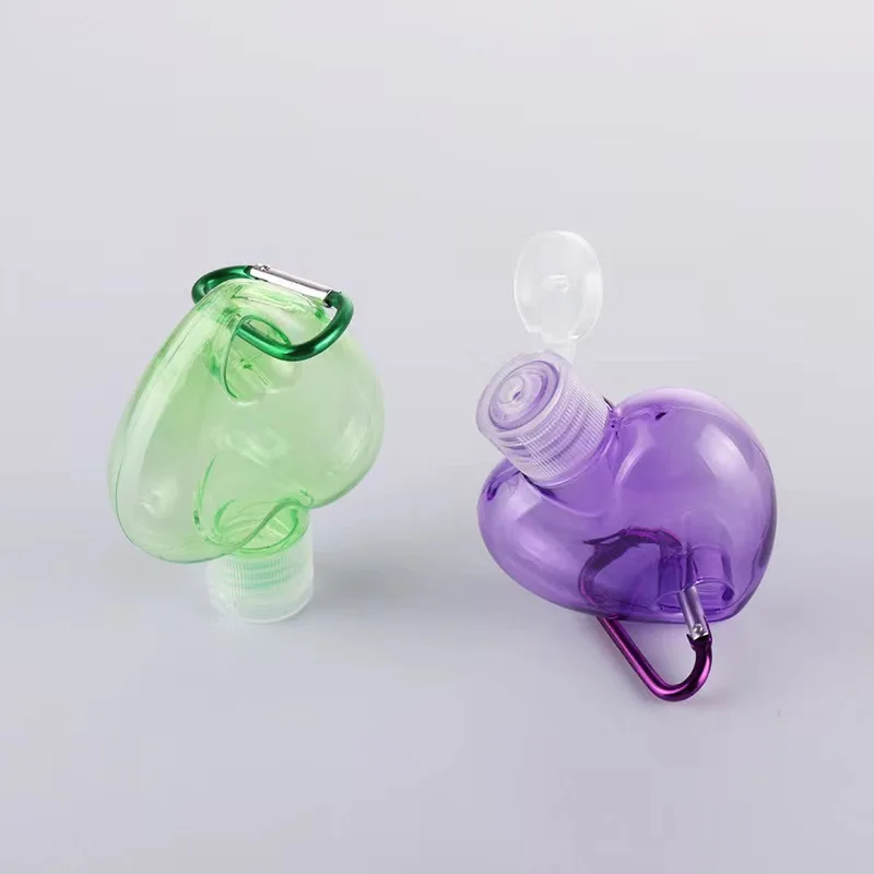 100Pcs 50ml Empty Spray Bottle Love Hook Refillable Plastic Carabiner Atomizer Perfume Travel Accessories Clamshell