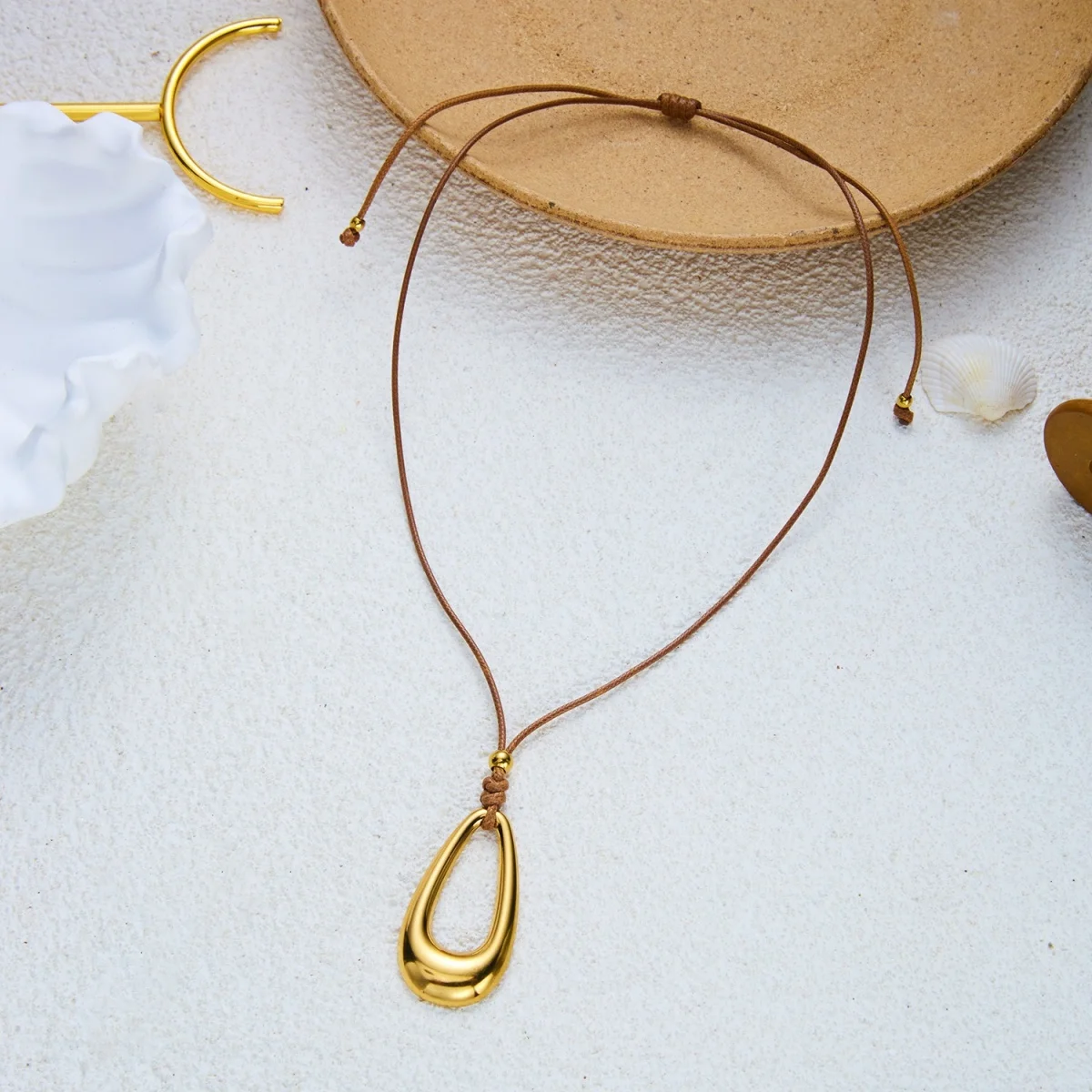 Halskette mit Anhänger in Form einer hohlen Wassertropfen-, Kreis-, Herz- oder Blumenform aus Edelstahl für Damen und Herren, minimalistischer, geometrischer Schmuck mit Wachsschnur. – Detail 14