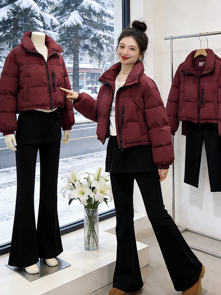 

Красная утепленная хлопковая куртка с воротником-стойкой для женщин, новая зимняя модель, свободный крой, модная, на молнии