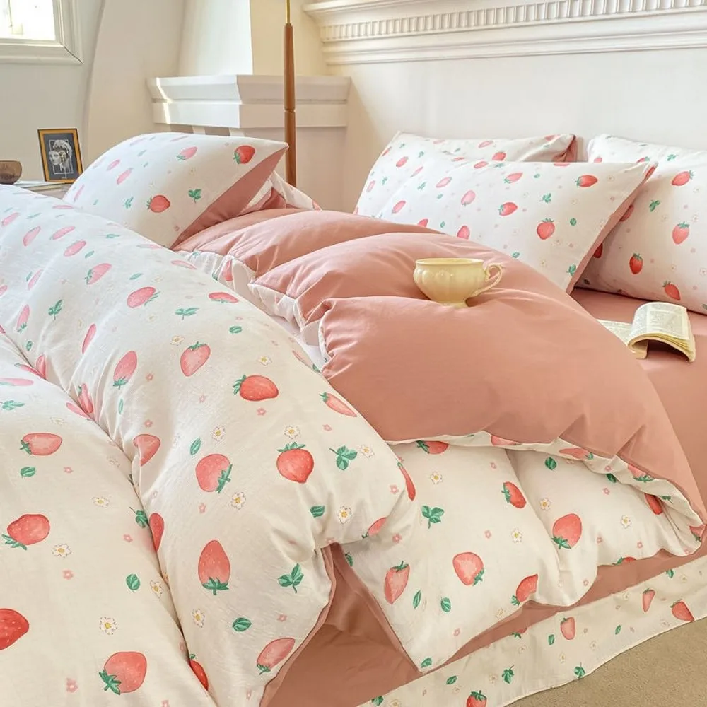 Cute Strawberry Duvet Cover Set Floral Style with Flat Sheet Pillowcase No filler Queen Double Girls Boys Home Decor Bed Linens