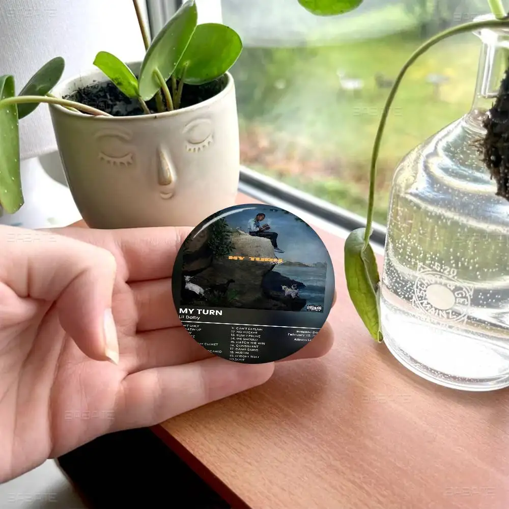 ألبوم موسيقى البوب الراب ليل الطفل لينة زر دبوس شارة معدنية مستديرة التلبيب دبوس أجزاء هدية أصدقاء طفل المجوهرات