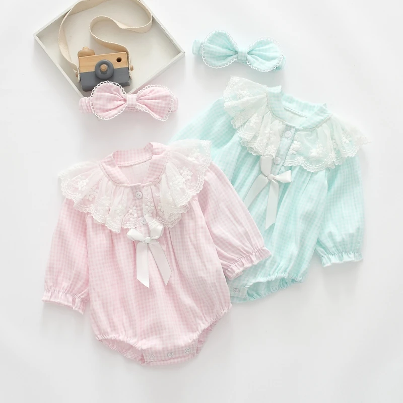 Ruffles Lace Bow Newborn Baby Girls Bodysuits Spring Autumn Tatting Grid Long Sleeved Jumpsuit Girls Costume with Hedbadns