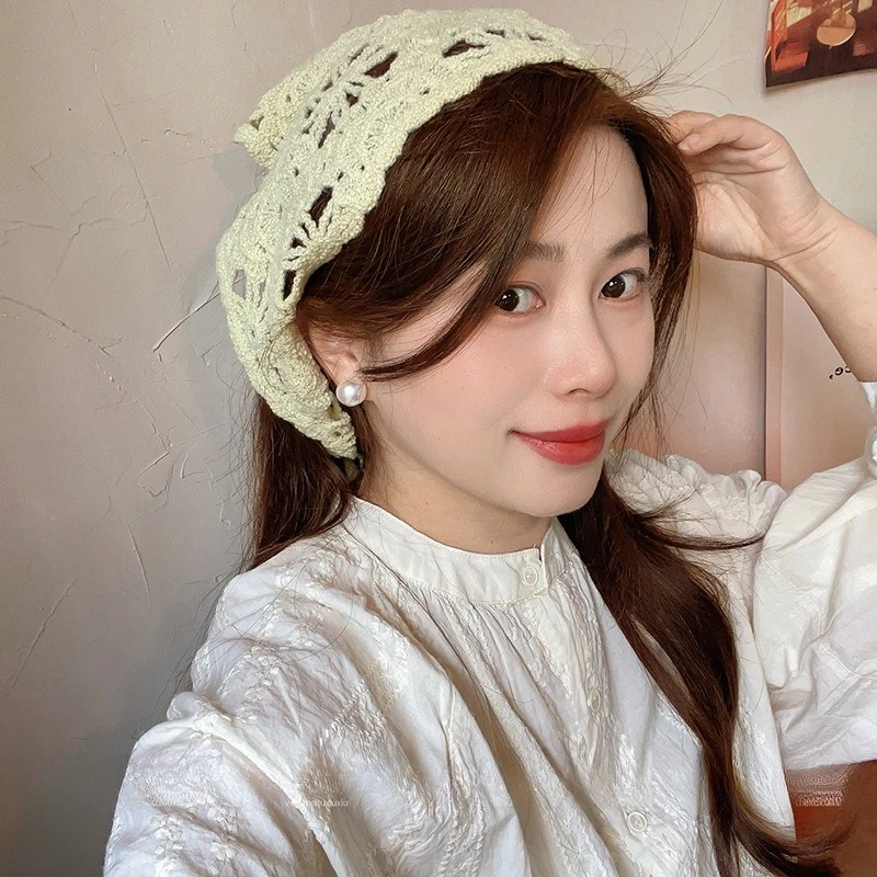 

Fashion Knitted Headscarf Hat French Pastoral Style Triangle Headband Handmade Crochet Headband Towel Retro Flower Headscarf