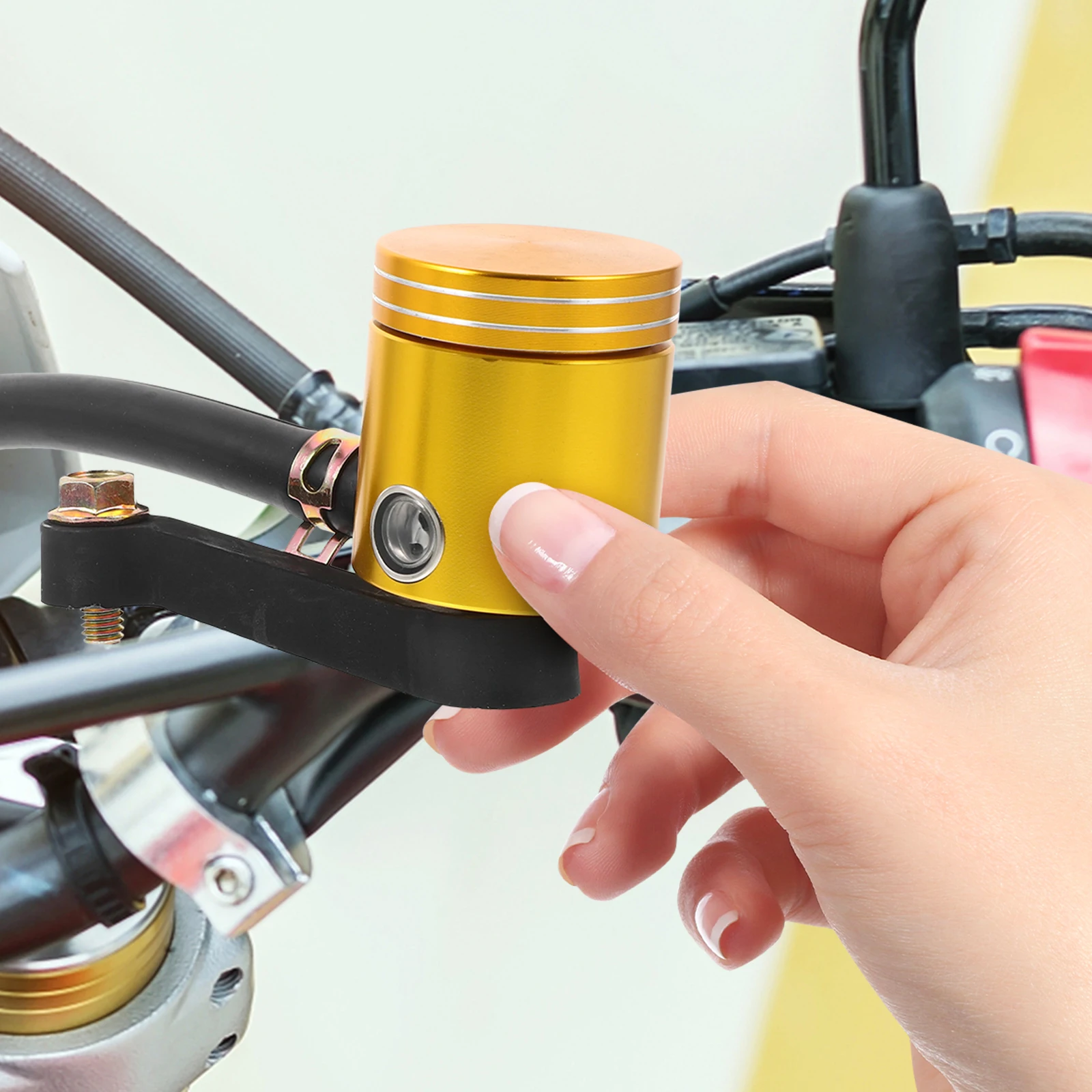 

CNC Brake Oil Cup Motorcycle Brake Fluid Reservoir Black Aluminum Alloy 1 Set Lightweight Durable Auxiliary Fuel Tank Motorcycle