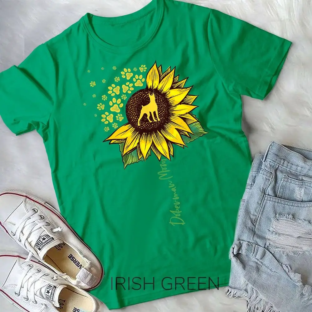 Doberman Mom Sunflower Doberman Pinscher Gifts Dog Mom Mama Unisex T-shirt