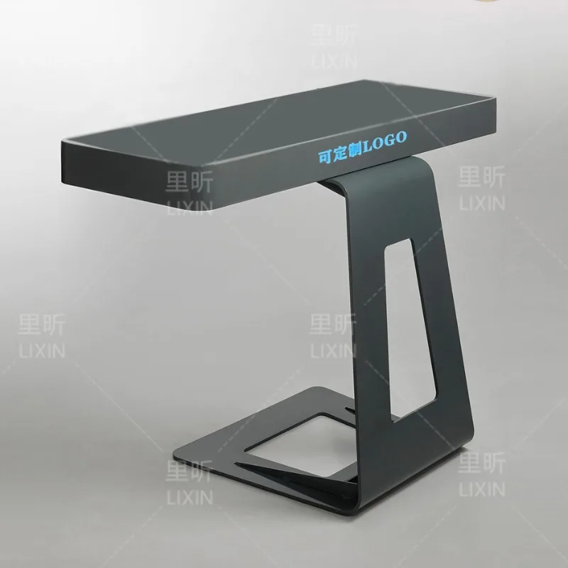 

Караоке-бар, простая диджейская станция, барная стойка, клубный бокс, ночной клуб, стол, микшерный пульт, микшерная станция, стойка для оборудования