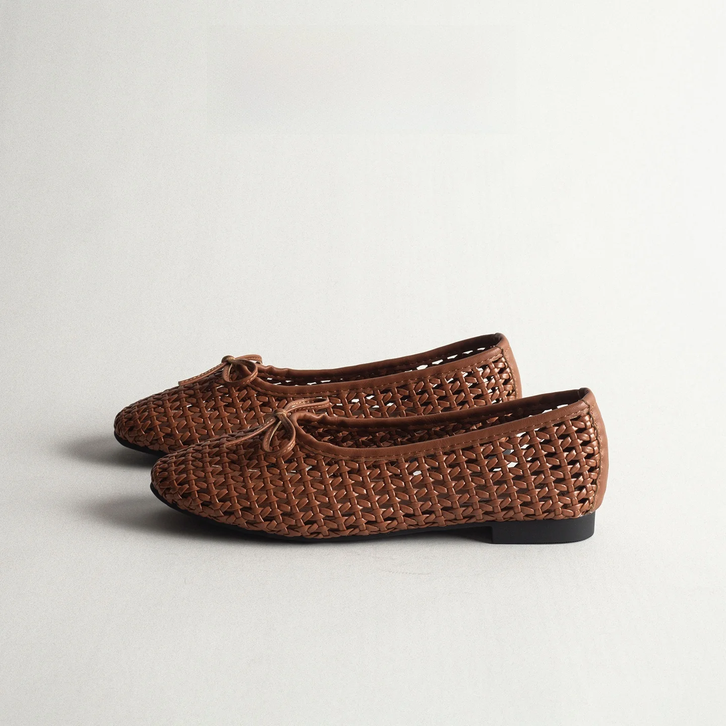retro-hollow-woven-flat-bottom-ballet-shoes-women's-versatile-fashion-casual-mary-jane-low-cut-single-shoes-breathable-round-toe