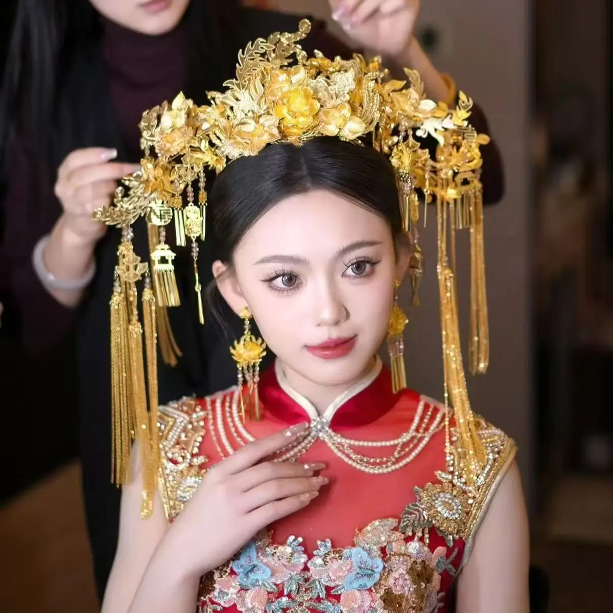 Golden Luxury Floral Bride's Large Phoenix Crown for Chinese Hanfu Wedding Xiuhe Cheongsam Toast Dress Headpiece Accessories