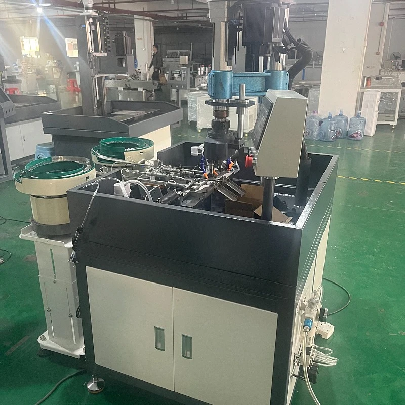 High-efficiency automatic tapping machine High-speed feeding automatic tapping machine
