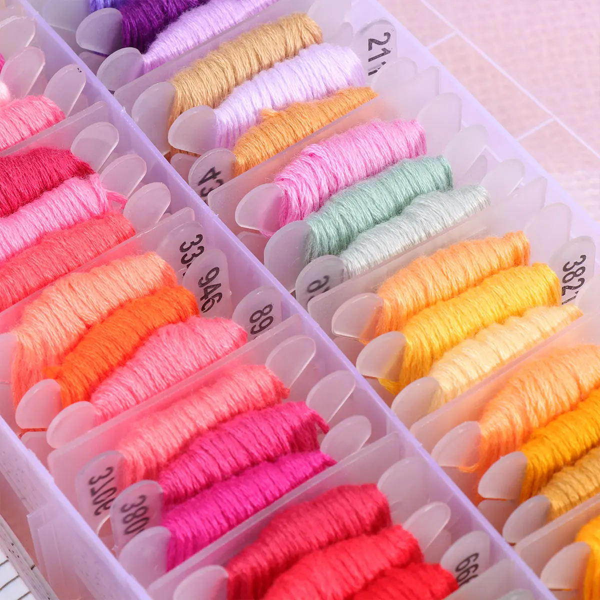 

50 pcs 50 Solid Color Embroidery Threads Kit Cross Stitch DIY Tools Yarn Ruler Punch Gold Needles Thimbles
