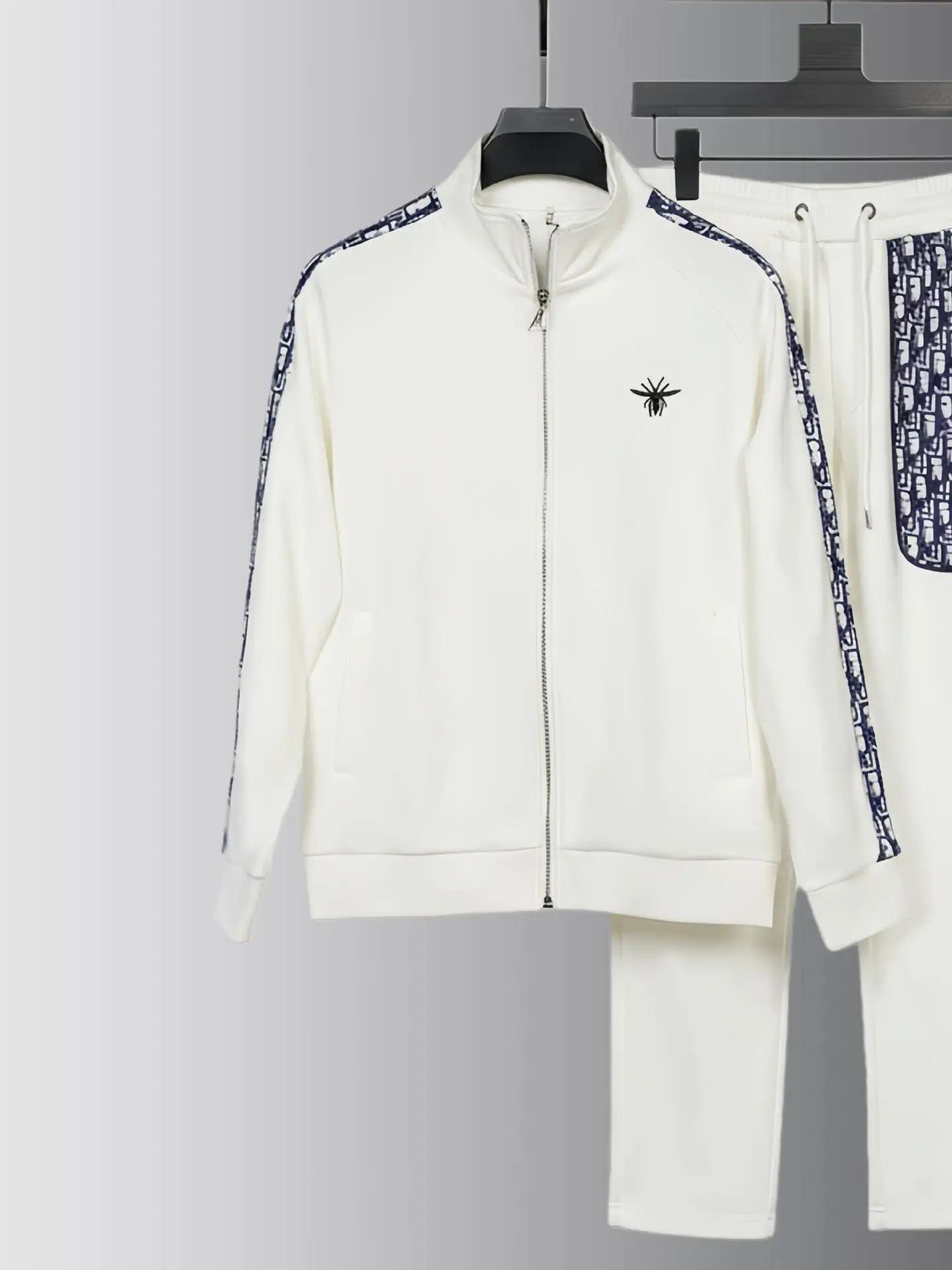 

Мужской комплект с худи 2026: Новинка осенне-зимнего сезона, модный спортивный повседневный костюм-двойка с длинными брюками, трендовый уличный стиль