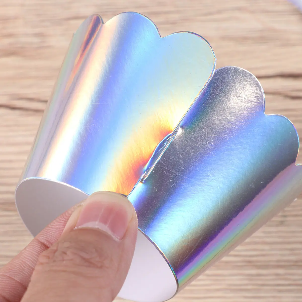 24Pcs Glossy Iridescent Rainbow Cupcake Liners Wrappers Muffin Holders for Birthday Party Cake Decorating Food Styling Event