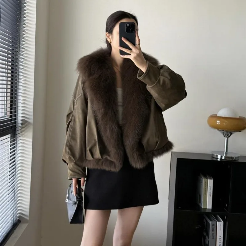 2026 Winter New Women's Jacket Locomotive Short Coat Fox Fur Coat Female Parker Thicken Down Cotton Padded Jacket Streetwear