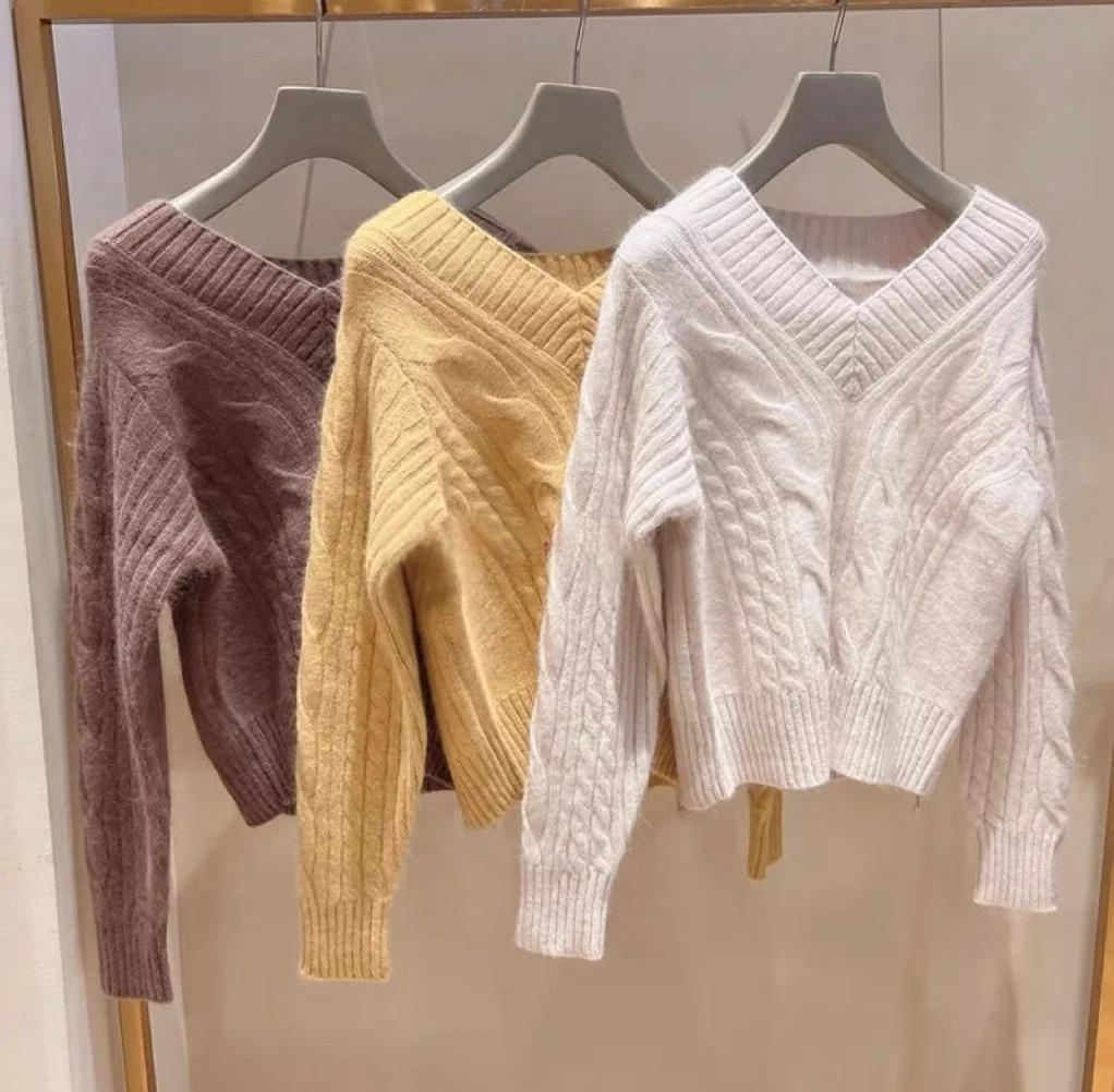 

Warm And Thick Knitted Sweater V-Neck Tassel Pure Color Candy Color Loose Fit Women's Winter Fashion Thickened Long Sleeve Top