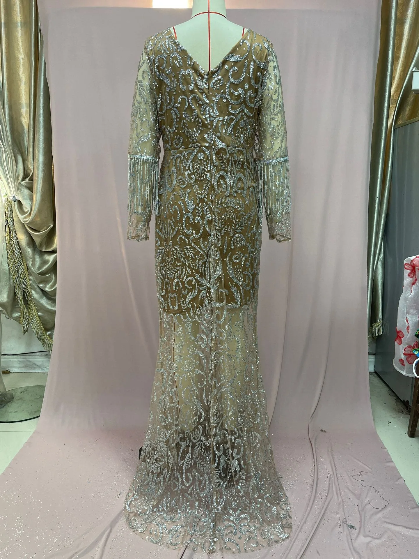 女性のためのエレガントな春のドレス,ゴールドのタッセル,セクシー,スリムバッグ,ヒップ,カクテルドレス,ロングウエディング,タッセル,イブニングドレス