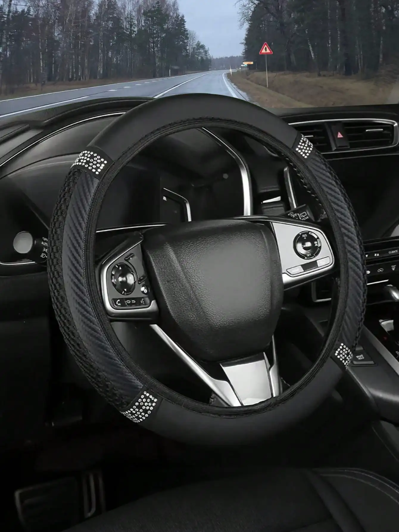 Fashion Rhinestone Steering Wheel Cover (1Pc) - Carbon Fiber Pattern + 3D Honeycomb Stitching Design
